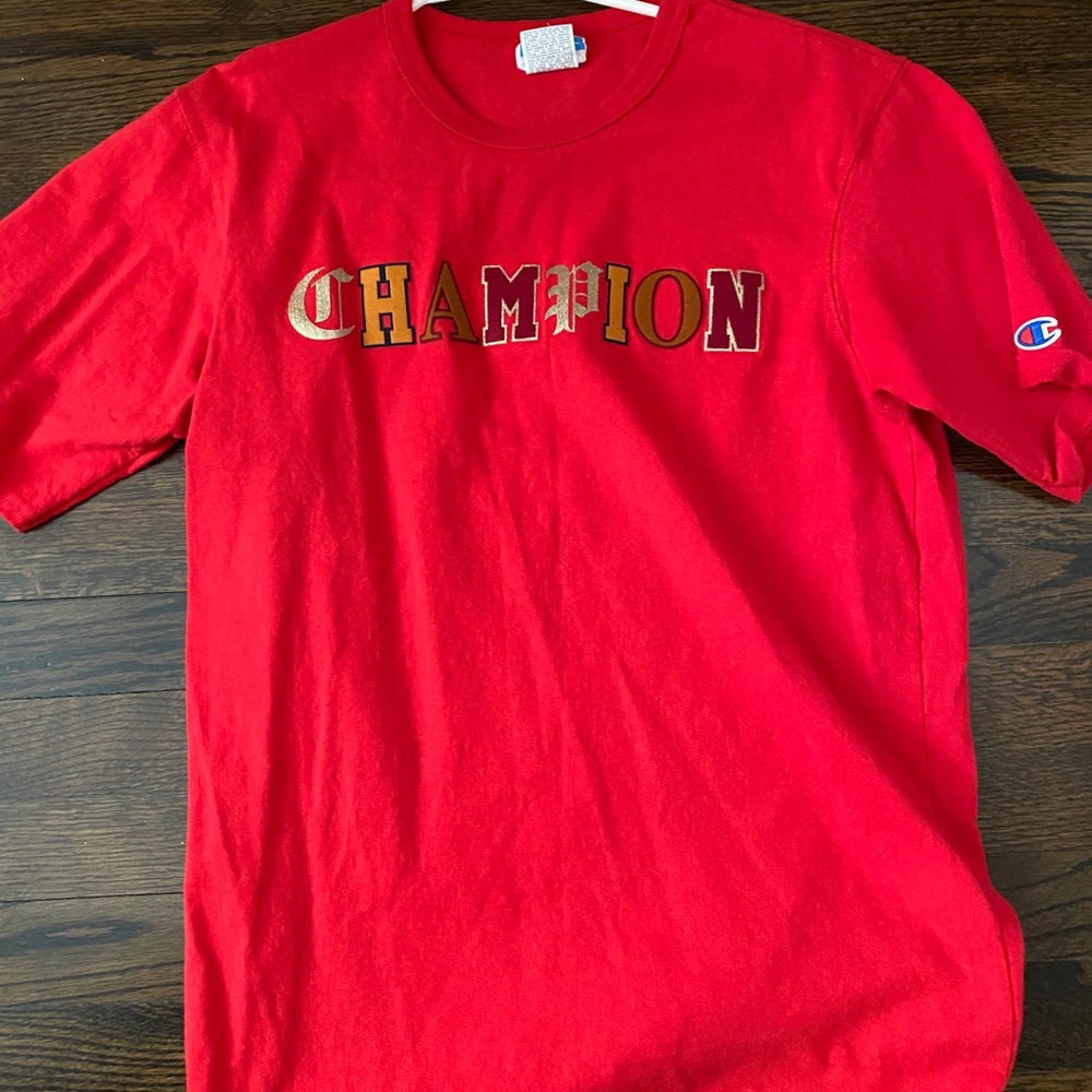 Champion T-Shirt